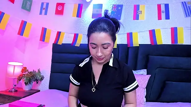 Snapshot of VictoriaRouge_ chatting on July 11, 9:49 pm VictoriaRouge online show from July 11, 9:49 pm