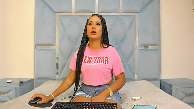 Snapshot of Kymasm chatting on February 14, 12:46 pm Kymasm online show from February 14, 12:46 pm