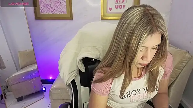 Evy Luxx v online show from March 11, 3:45 am