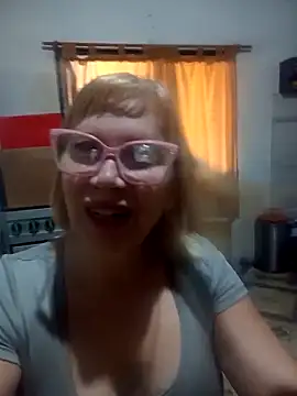 SexyMilf1211 online show from April 13, 1:49 pm