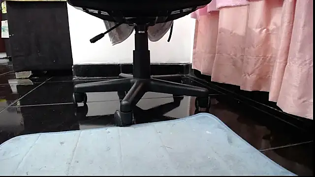 sasha sexy1 online show from April 12, 11:26 am