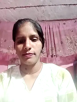 Snapshot of Pirvesh_singh chatting on February 17, 6:58 pm Pirvesh singh online show from February 17, 6:58 pm