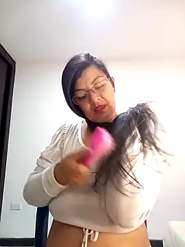 CelesteAlvarez1989 online show from April 27, 2:26 pm