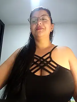 Snapshot of CelesteAlvarez1989 chatting on July 7, 5:54 am CelesteAlvarez1989 online show from July 7, 5:54 am