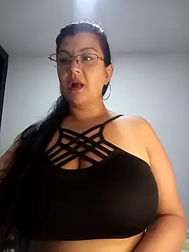 Snapshot of CelesteAlvarez1989 chatting on July 7, 6:47 am CelesteAlvarez1989 online show from July 7, 6:47 am