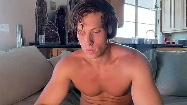 Snapshot of alex_islivee chatting on July 10, 10:34 pm alex islivee online show from July 10, 10:34 pm
