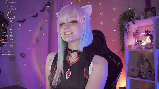 Snapshot of vronnier chatting on February 4, 3:40 pm vronnier online show from February 4, 3:40 pm