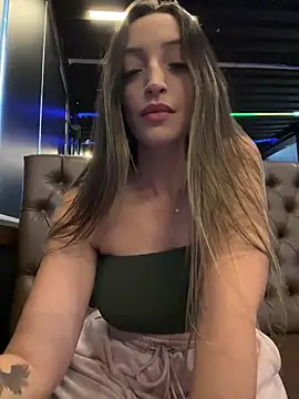 BelleRune online show from April 14, 7:53 pm