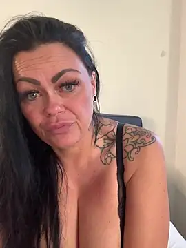 Phillipa valentina online show from July 7, 6:45 pm