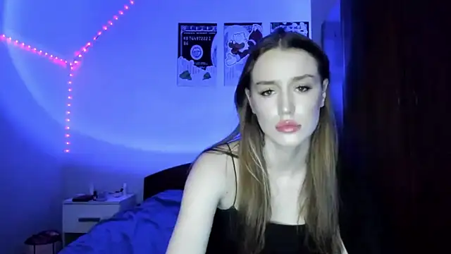 tinyglow online show from February 14, 10:06 pm