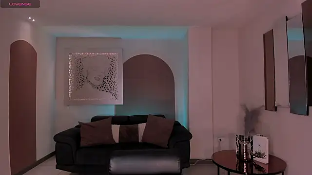 HaileyRoss  online show from March 29, 9:09 am