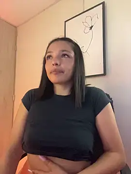 Snapshot of LaraDanverss chatting on April 14, 8:37 pm LaraDanverss online show from April 14, 8:37 pm