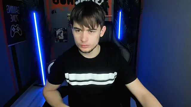 AlejandroEllias online show from January 17, 8:45 pm