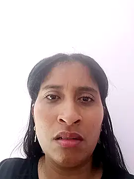 Snapshot of CarolinaNavas33 chatting on March 25, 9:10 pm CarolinaNavas33 online show from March 25, 9:10 pm