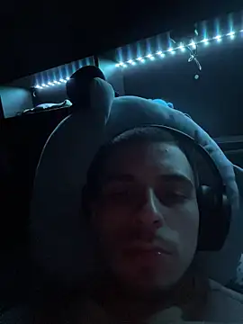 daddyshomeee  online show from April 1, 4:46 am