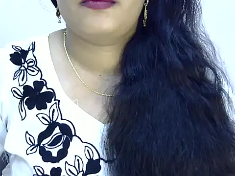 Muskan Jha online show from May 7, 2:17 am