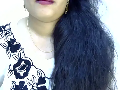 Muskan Jha online show from May 7, 2:33 pm