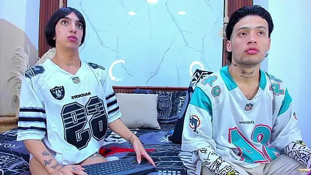 Loversinfire2 online show from February 24, 3:43 pm