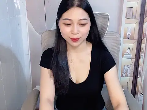 Lousii online show from April 12, 1:38 pm