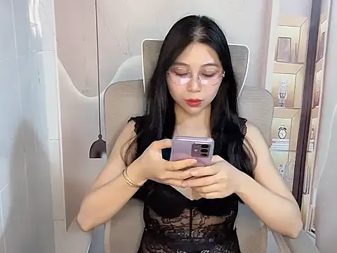 Lousii online show from April 18, 7:01 am