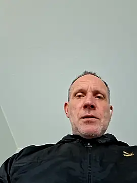 Snapshot of JonnaCD chatting on April 5, 4:26 pm JonnaCD online show from April 5, 4:26 pm