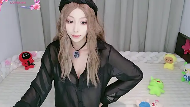 Lulu QAQ online show from June 12, 1:43 pm