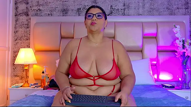 SelennaCooper online show from April 15, 11:39 am