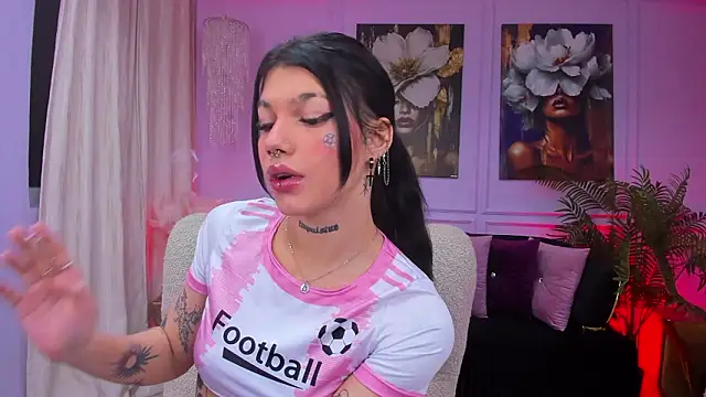 YasminWild online show from February 8, 4:27 am