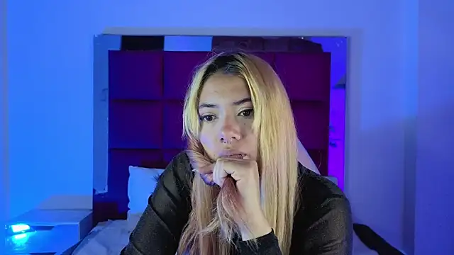 KloeeCavallier online show from March 5, 12:34 pm