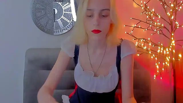 MiilaGlow online show from February 3, 2:22 pm