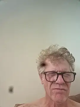 Snapshot of Hardwarelane67 chatting on March 15, 10:49 pm Hardwarelane67 online show from March 15, 10:49 pm