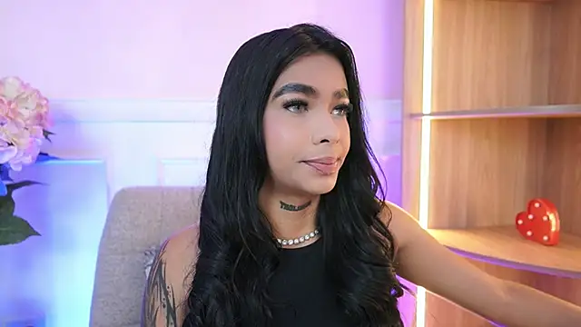 MeganLowell online show from April 20, 7:04 pm