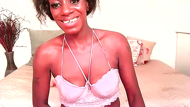 BrunetteNaomi8 online show from March 9, 12:09 pm