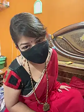 cutestpearl online show from May 24, 5:51 pm