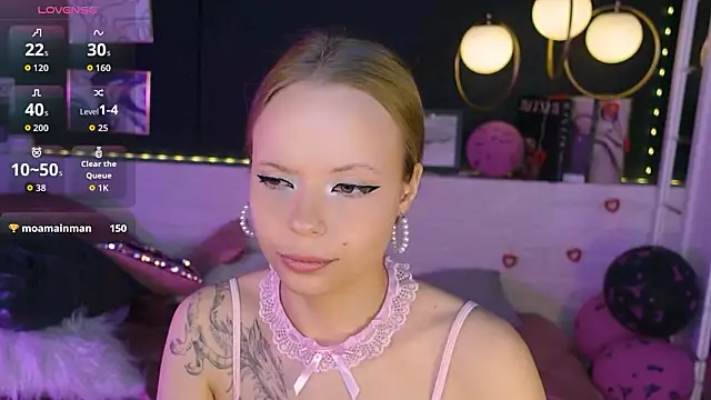 Snapshot of lucy_loy chatting on February 15, 7:38 am lucy loy online show from February 15, 7:38 am