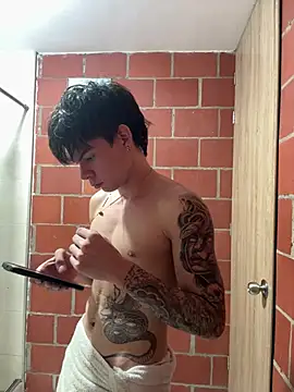 Snapshot of Handsome_boys69 chatting on July 17, 11:31 pm Handsome boys69 online show from July 17, 11:31 pm
