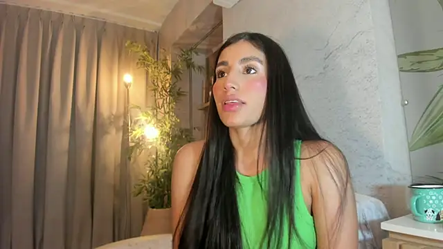 Snapshot of IsabelaStefano chatting on July 18, 3:44 am IsabelaStefano online show from July 18, 3:44 am