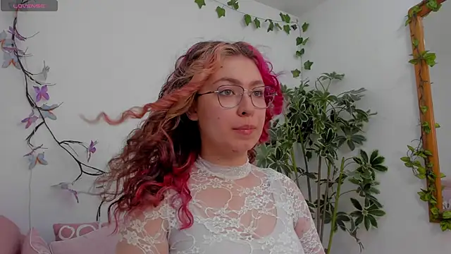 Snapshot of MarieTaylor_ chatting on July 9, 7:18 pm MarieTaylor online show from July 9, 7:18 pm