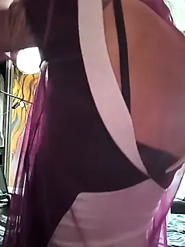 xelyber online show from April 17, 6:11 pm