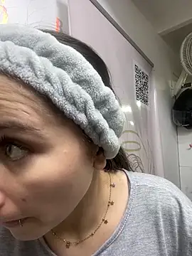 MiaWhiteBunny online show from April 4, 9:23 pm