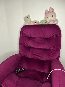 Valen-Foxx1 online show from April 16, 6:36 am