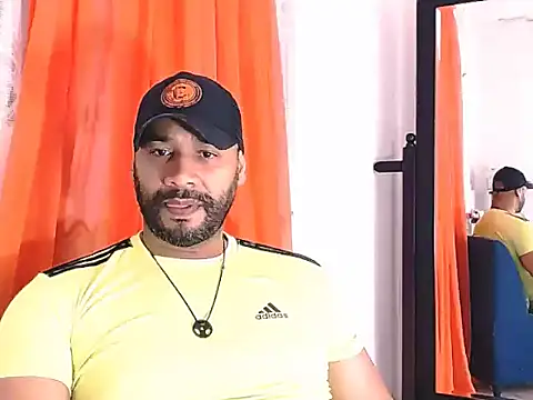 musclehetero online show from May 19, 8:04 pm
