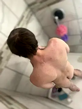 strippingmale1 online show from January 6, 3:32 am