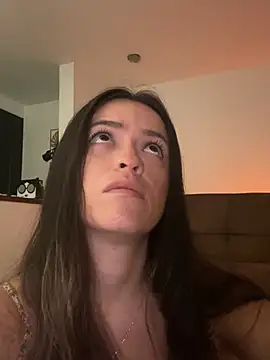 Little  Danni1 online show from April 11, 2:49 am