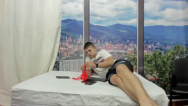 SabrinaAndEddy online show from April 17, 8:34 pm