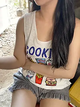 XndSeraphina online show from February 14, 5:37 am