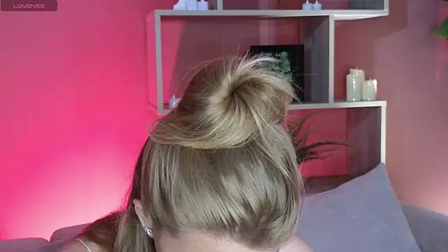 ImiMonroe online show from June 7, 2:59 am