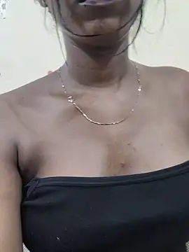 Simran 0011 online show from June 5, 10:26 pm