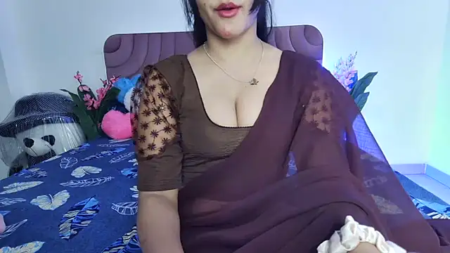 Husan-e-Jasmine online show from March 11, 6:25 pm