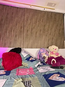 Hayley-Fox online show from March 8, 2:04 am